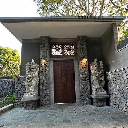 Harvest Palace Munduk
