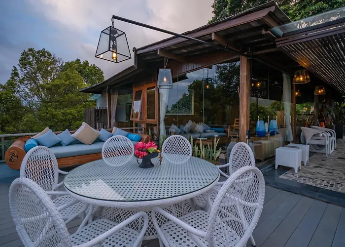 Harvest Palace Villa Munduk