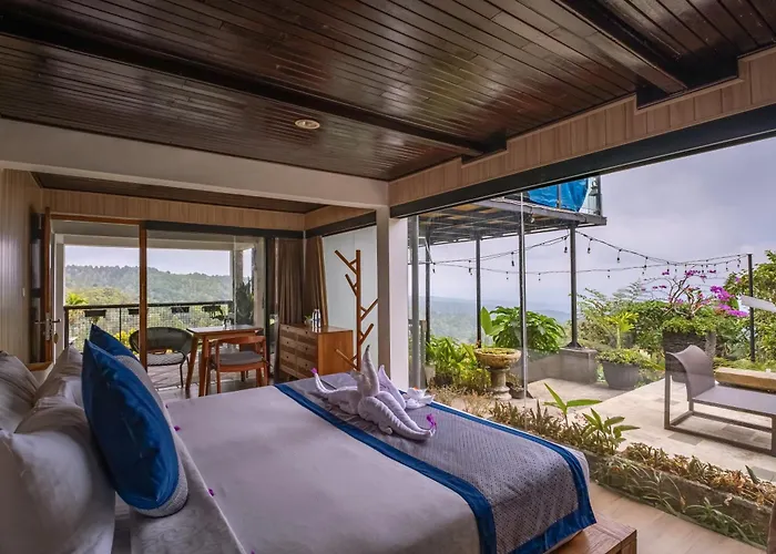 Harvest Palace Villa Munduk